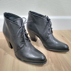New Stuart Weitzman Black Heeled Boots